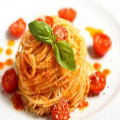 SPAGETTİ NAPOLİTEN